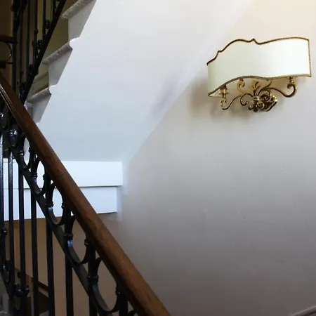Nocleg ze śniadaniem Relais Augusta *